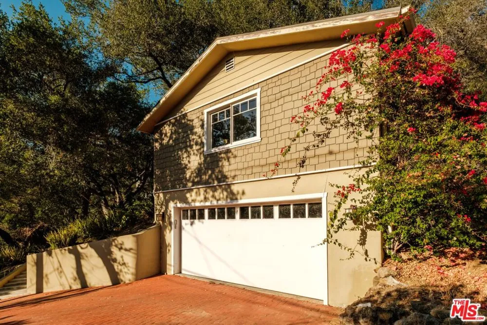 21717 Encina Road Topanga, CA 90290