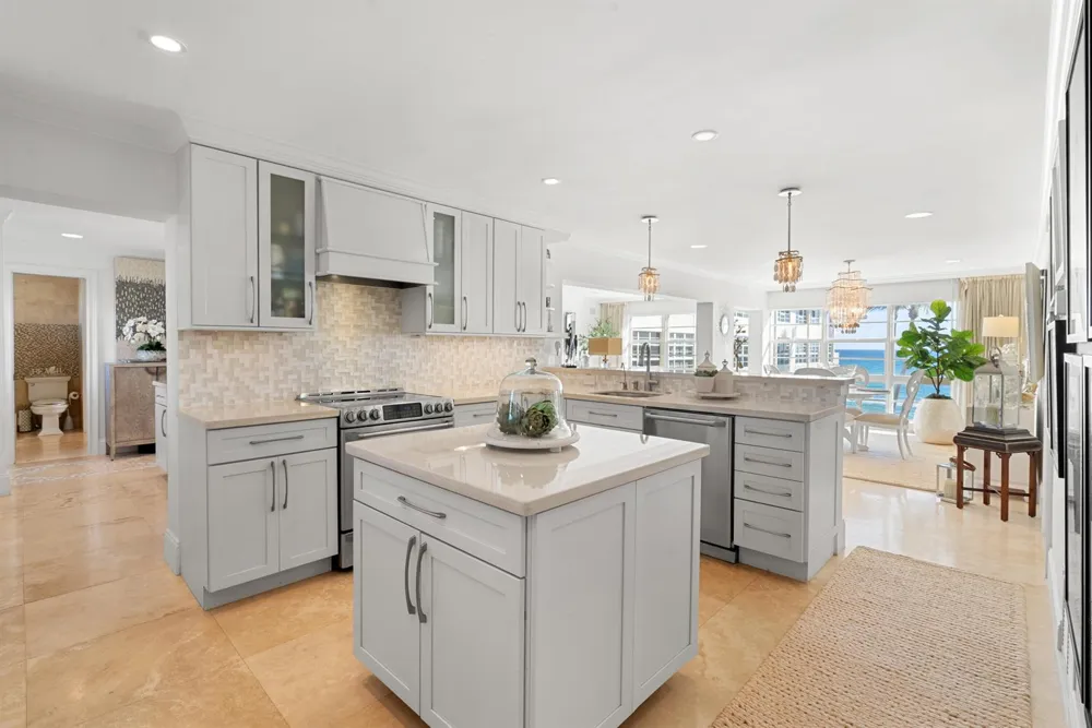 3851 Ocean Boulevard #307-308 Gulf Stream, FL 33483