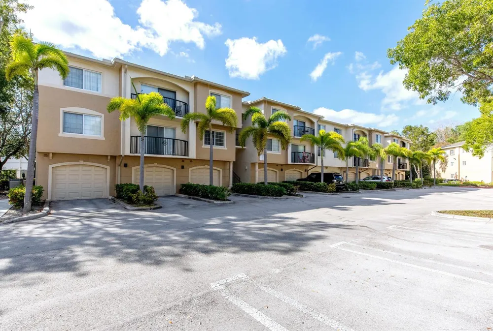 1100 Crestwood Court S #1110 Royal Palm Beach, FL 33411