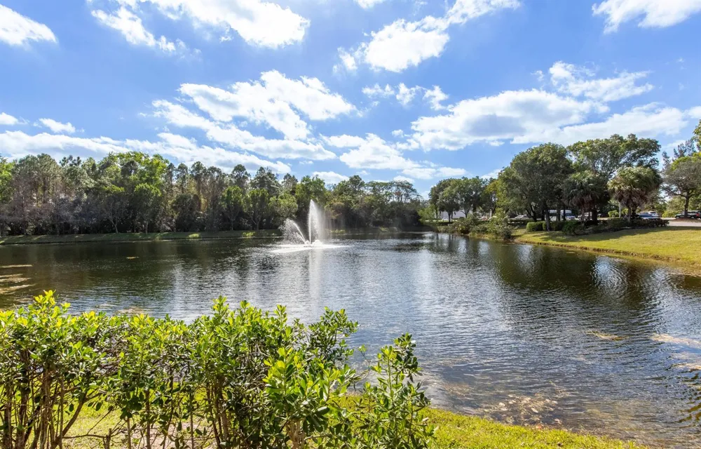 1100 Crestwood Court S #1110 Royal Palm Beach, FL 33411