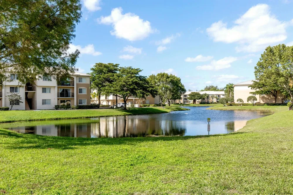 1100 Crestwood Court S #1110 Royal Palm Beach, FL 33411