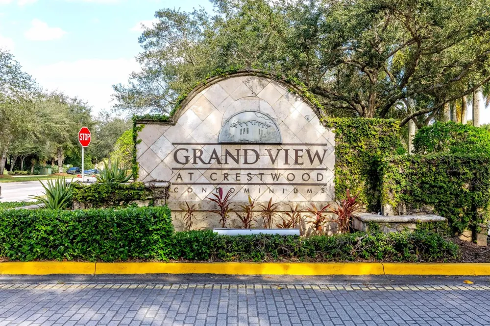 1100 Crestwood Court S #1110 Royal Palm Beach, FL 33411