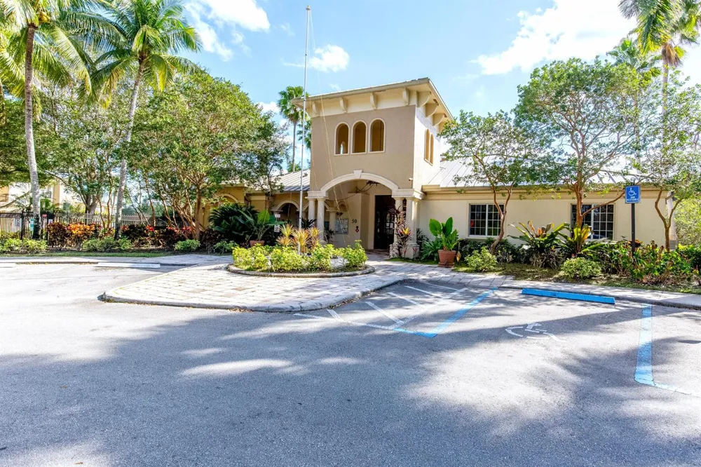 1100 Crestwood Court S #1110 Royal Palm Beach, FL 33411