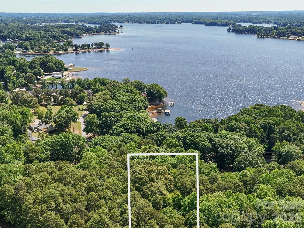 8793 Peninsula Drive Terrell, NC 28682
