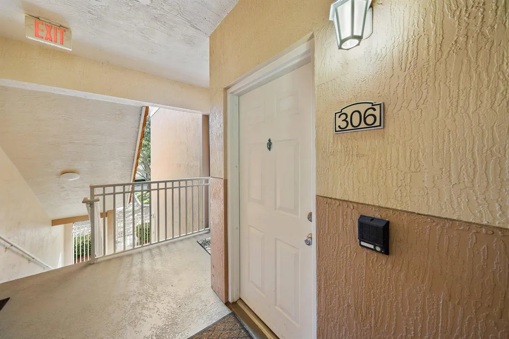 11011 Legacy 306 Lane #306 Palm Beach Gardens, FL 33410