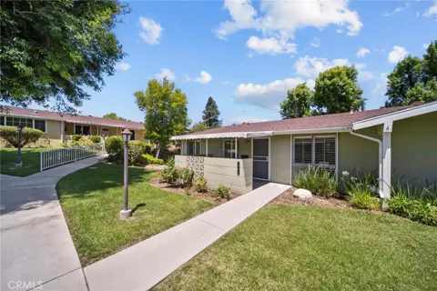 19157 Avenue Of The Oaks #A