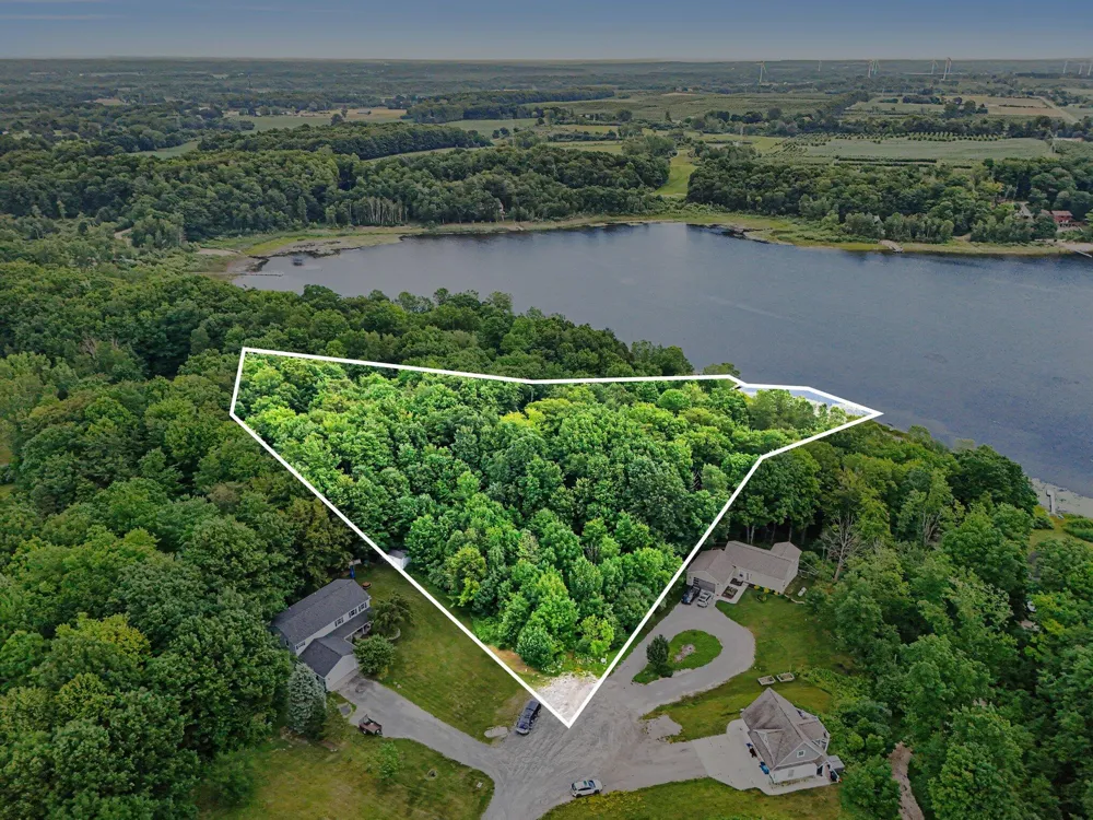 5456 W Ridge Drive Ludington, MI 49431