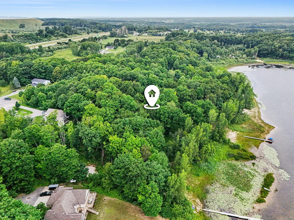 5456 W Ridge Drive Ludington, MI 49431