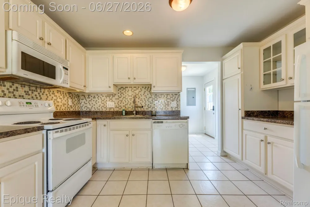 7520 Sunset Boulevard Worth Township, MI 48450