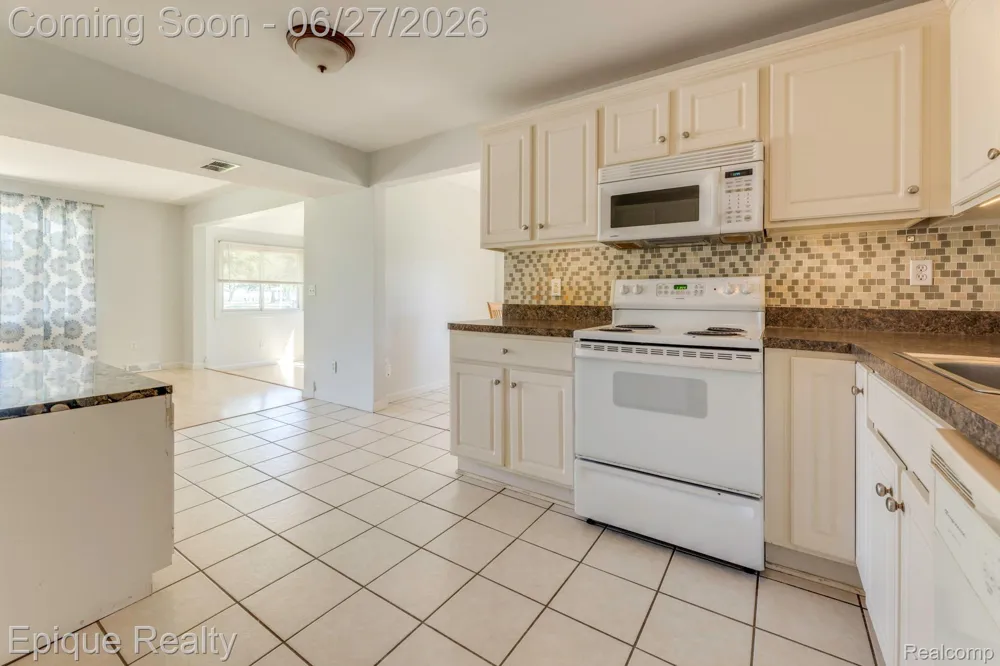 7520 Sunset Boulevard Worth Township, MI 48450