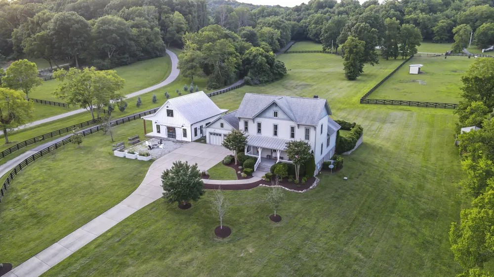 6502 Peytonsville Arno Rd College Grove, TN 37046