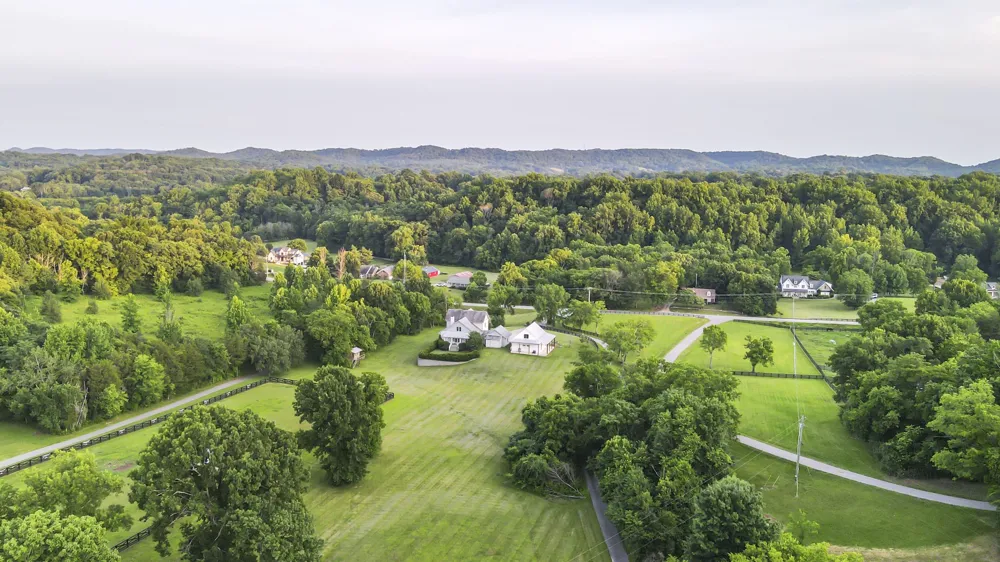 6502 Peytonsville Arno Rd College Grove, TN 37046