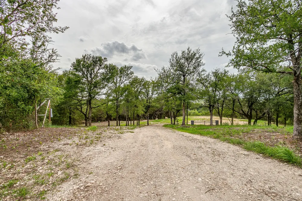 113 Overlook Court Cresson, TX 76035