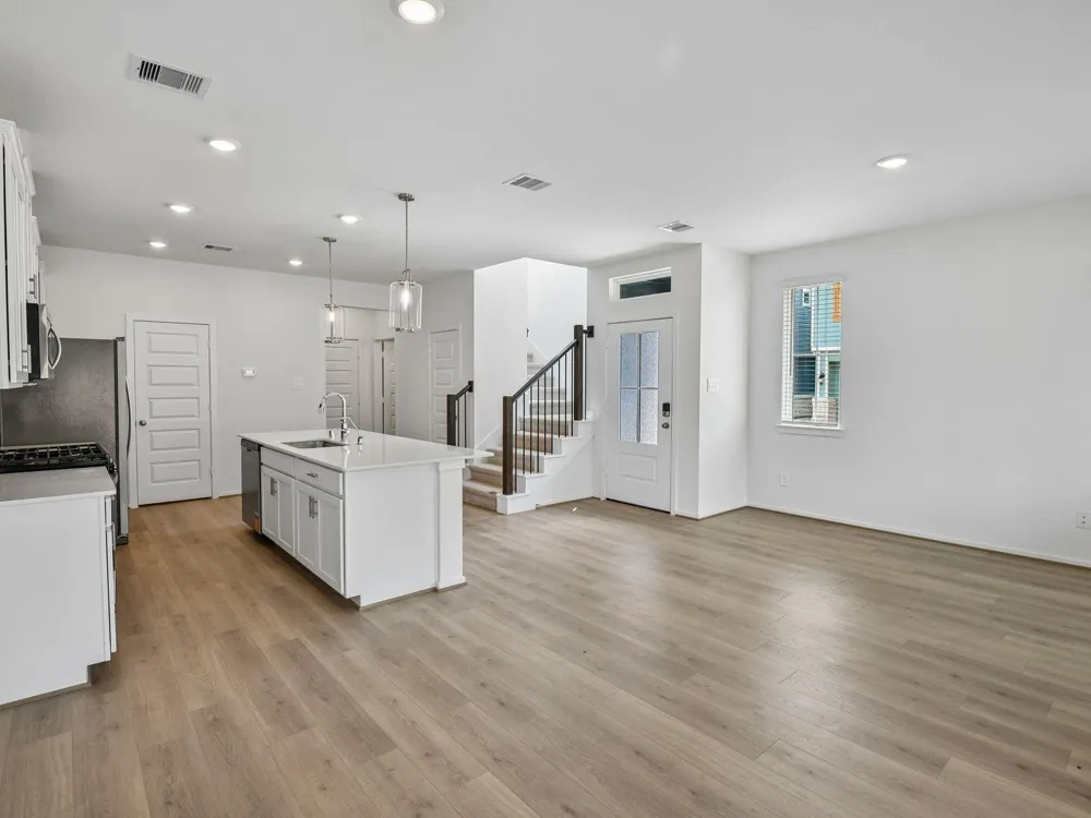 721 Sand Dollar Drive Kemah, TX 77565