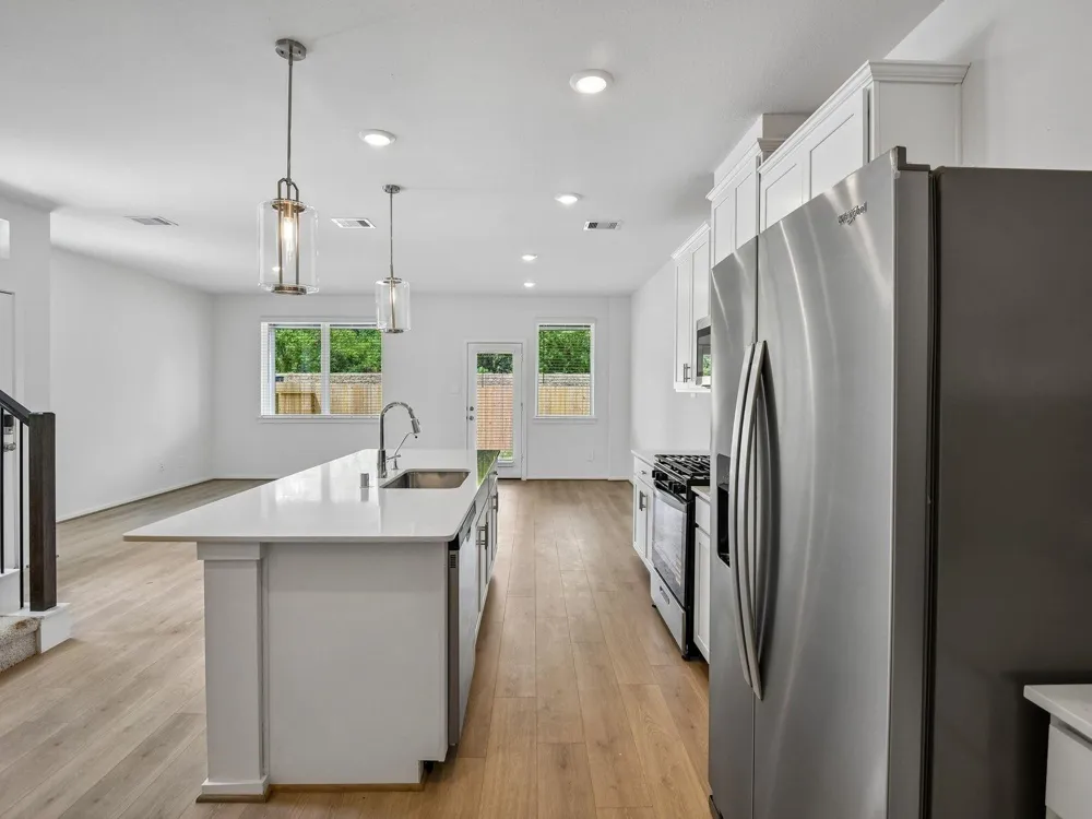 721 Sand Dollar Drive Kemah, TX 77565