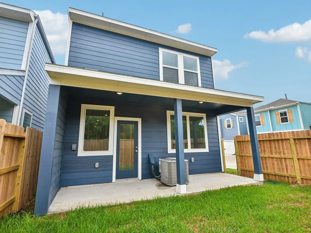 721 Sand Dollar Drive Kemah, TX 77565
