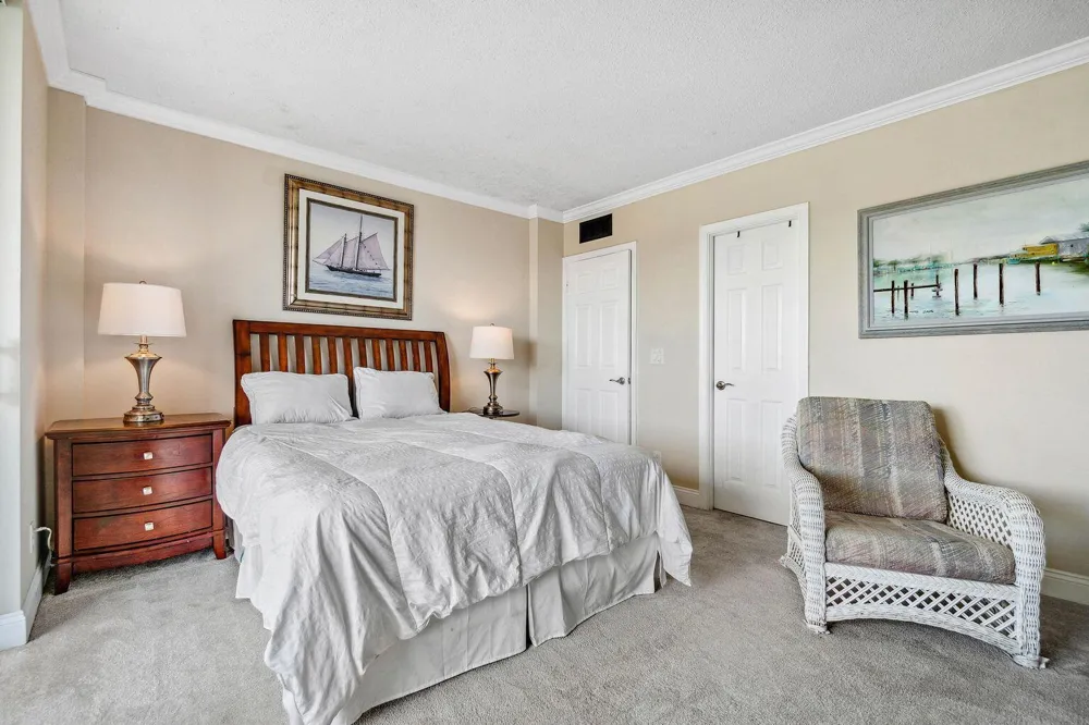 100 Paradise Harbour Boulevard #208 North Palm Beach, FL 33408