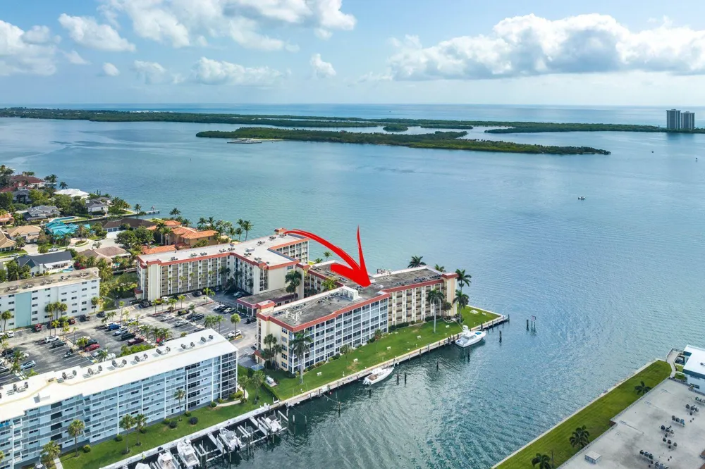 100 Paradise Harbour Boulevard #208 North Palm Beach, FL 33408
