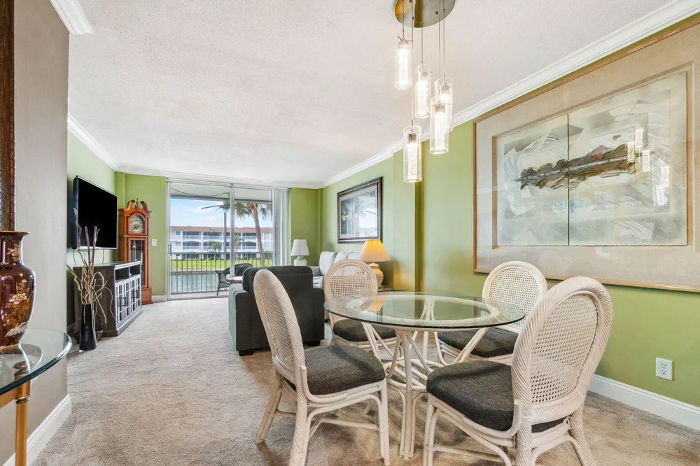 100 Paradise Harbour Boulevard #208 North Palm Beach, FL 33408