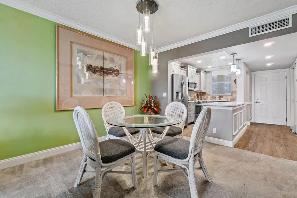 100 Paradise Harbour Boulevard #208 North Palm Beach, FL 33408