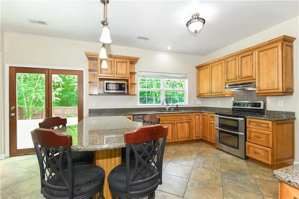 3414 Nottaway Drive Jamestown, NC 27282