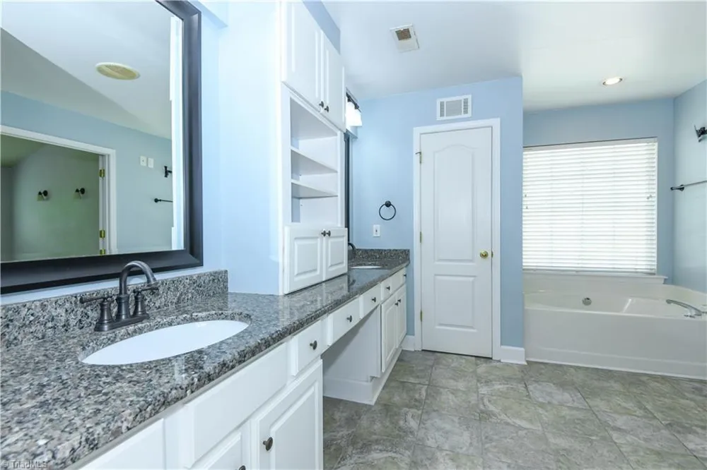 3414 Nottaway Drive Jamestown, NC 27282