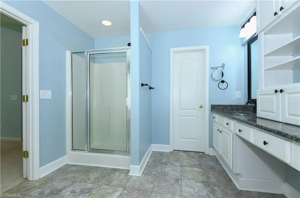 3414 Nottaway Drive Jamestown, NC 27282