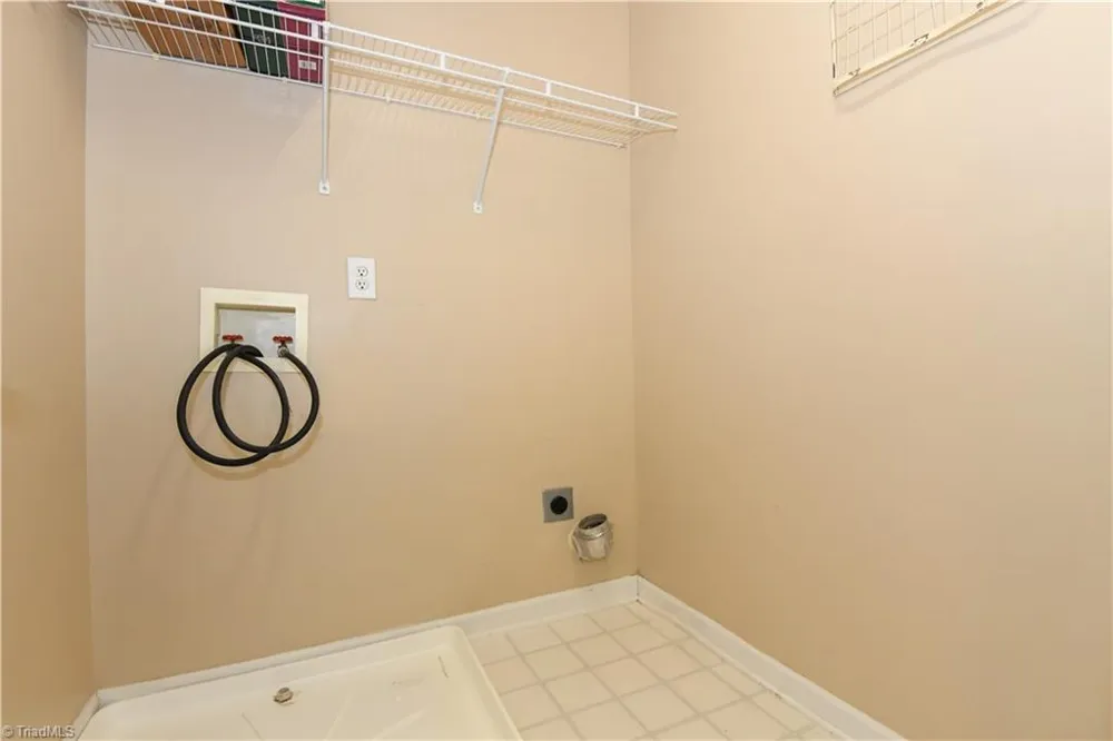 3414 Nottaway Drive Jamestown, NC 27282