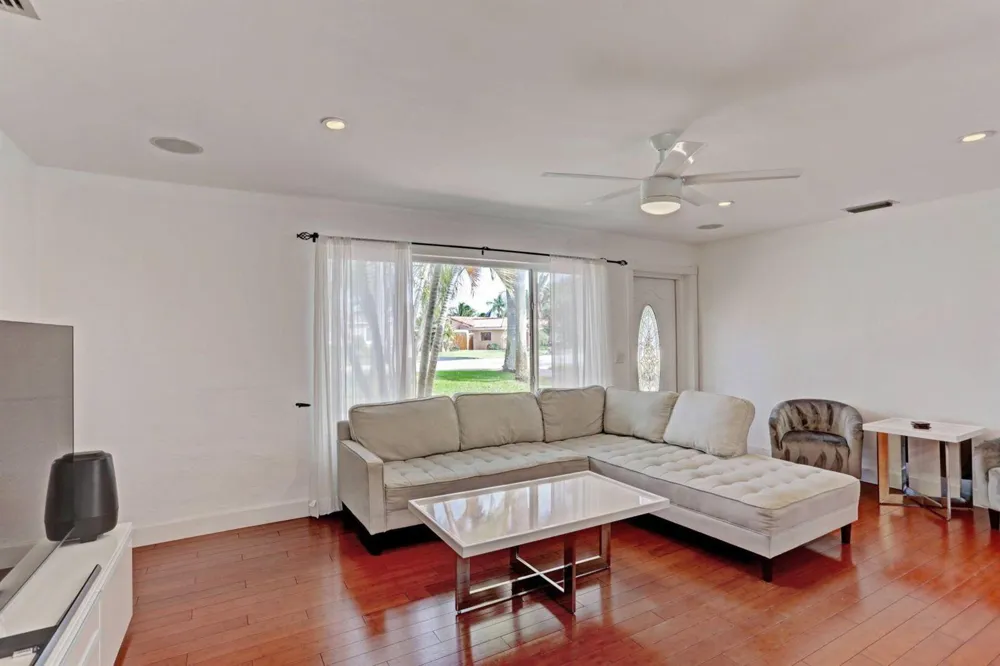 7115 Venetian Way West Palm Beach, FL 33406