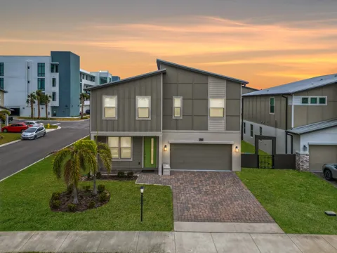 475 Strand Drive