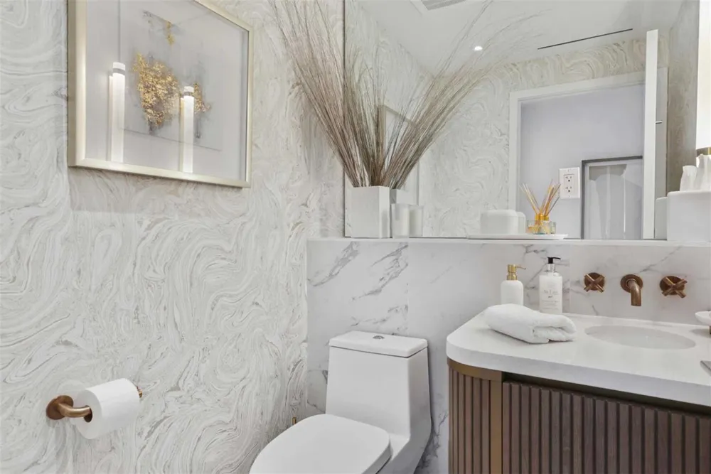 525 Fort Lauderdale Beach Boulevard #1103 Fort Lauderdale, FL 33304