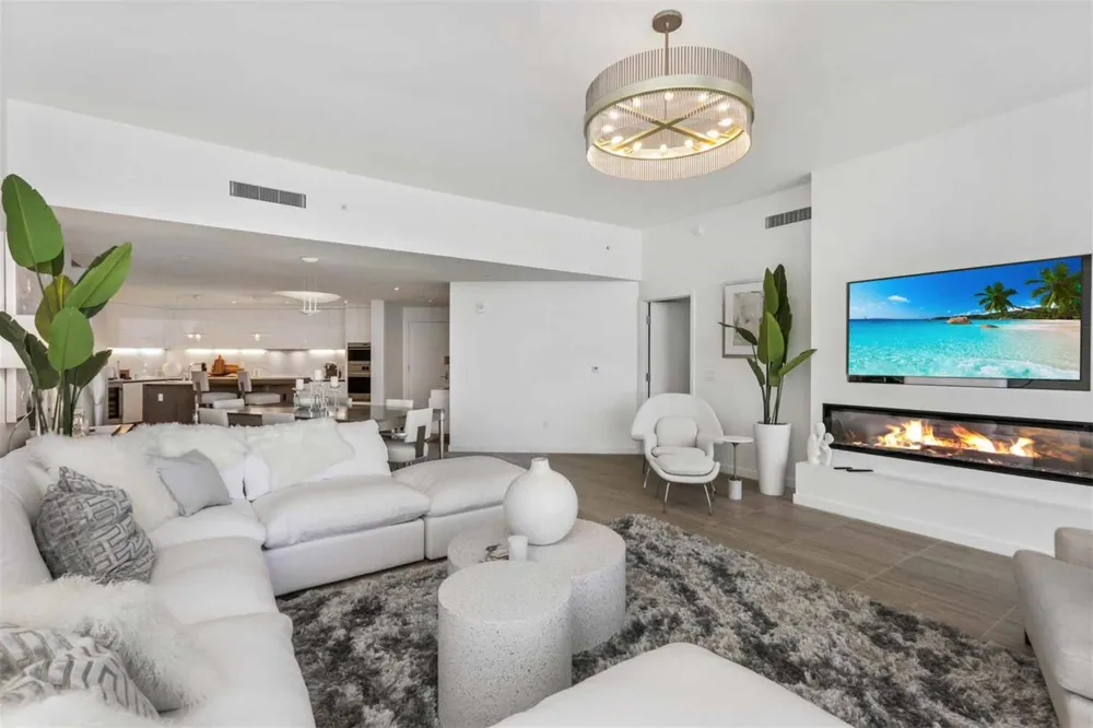 525 Fort Lauderdale Beach Boulevard #1103 Fort Lauderdale, FL 33304
