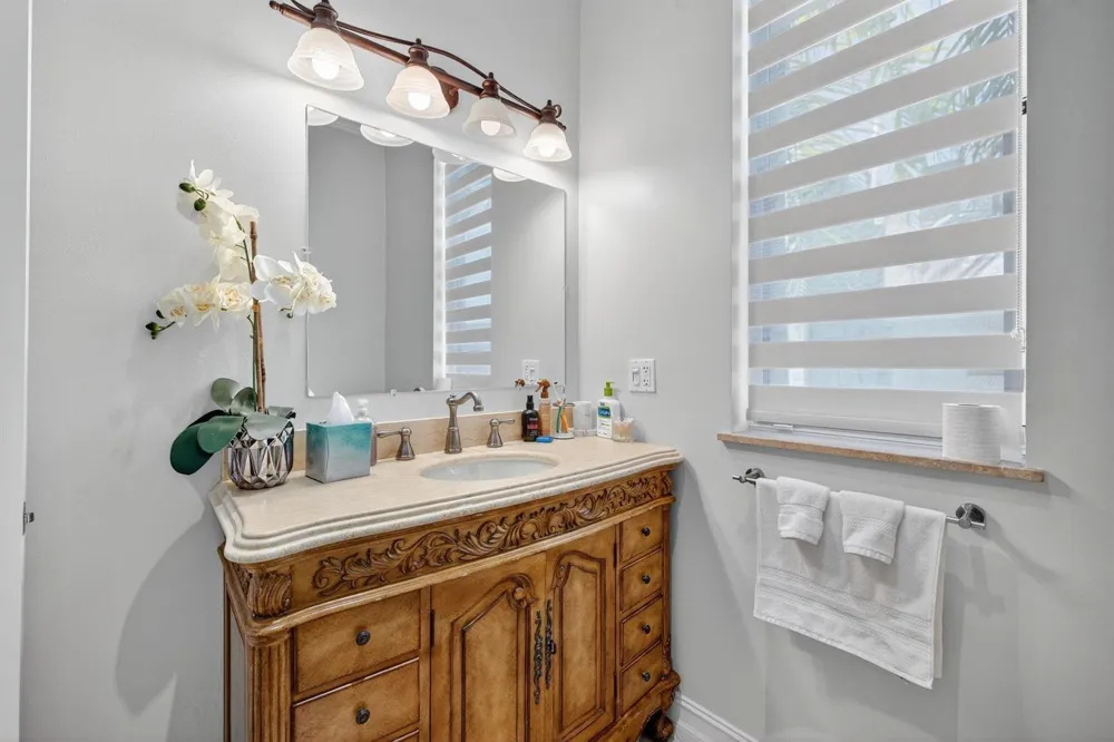 3325 NE 14th Court Fort Lauderdale, FL 33304
