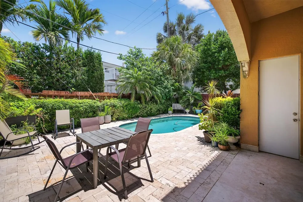 3325 NE 14th Court Fort Lauderdale, FL 33304