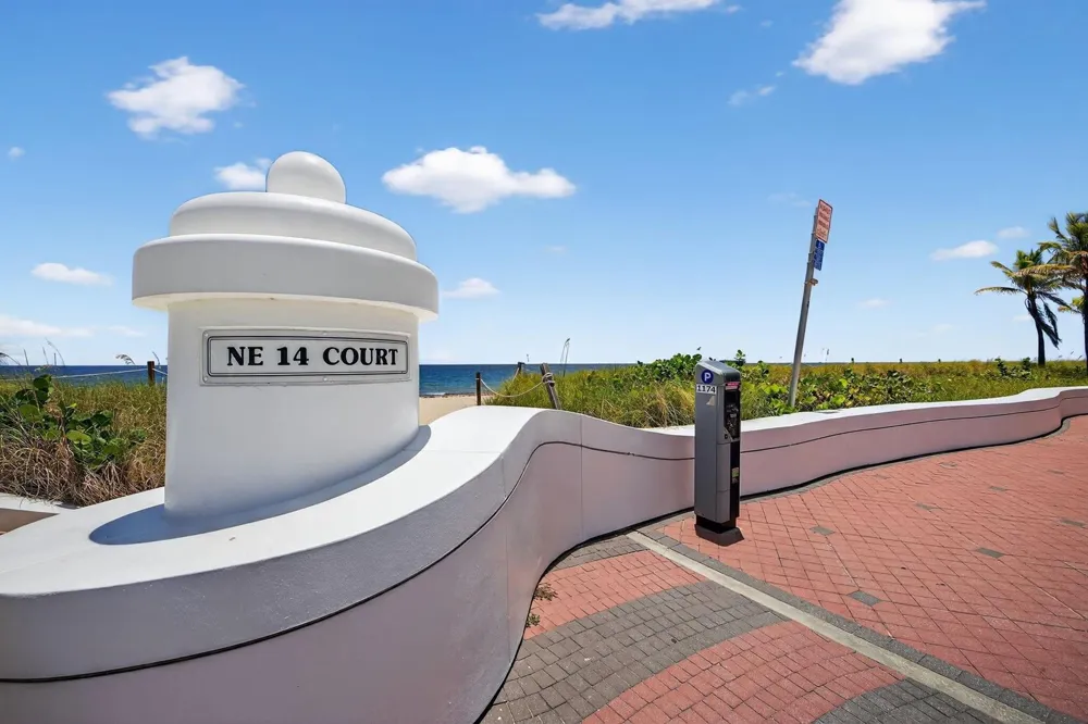 3325 NE 14th Court Fort Lauderdale, FL 33304