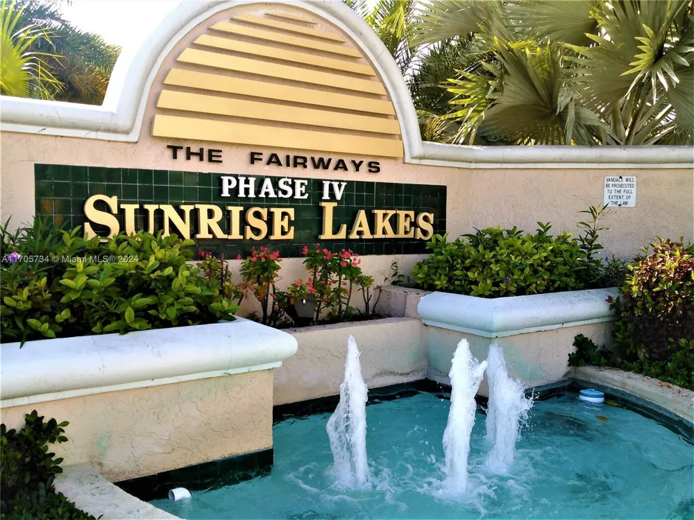 10304 Sunrise Lakes Blvd #312 Sunrise, FL 33322