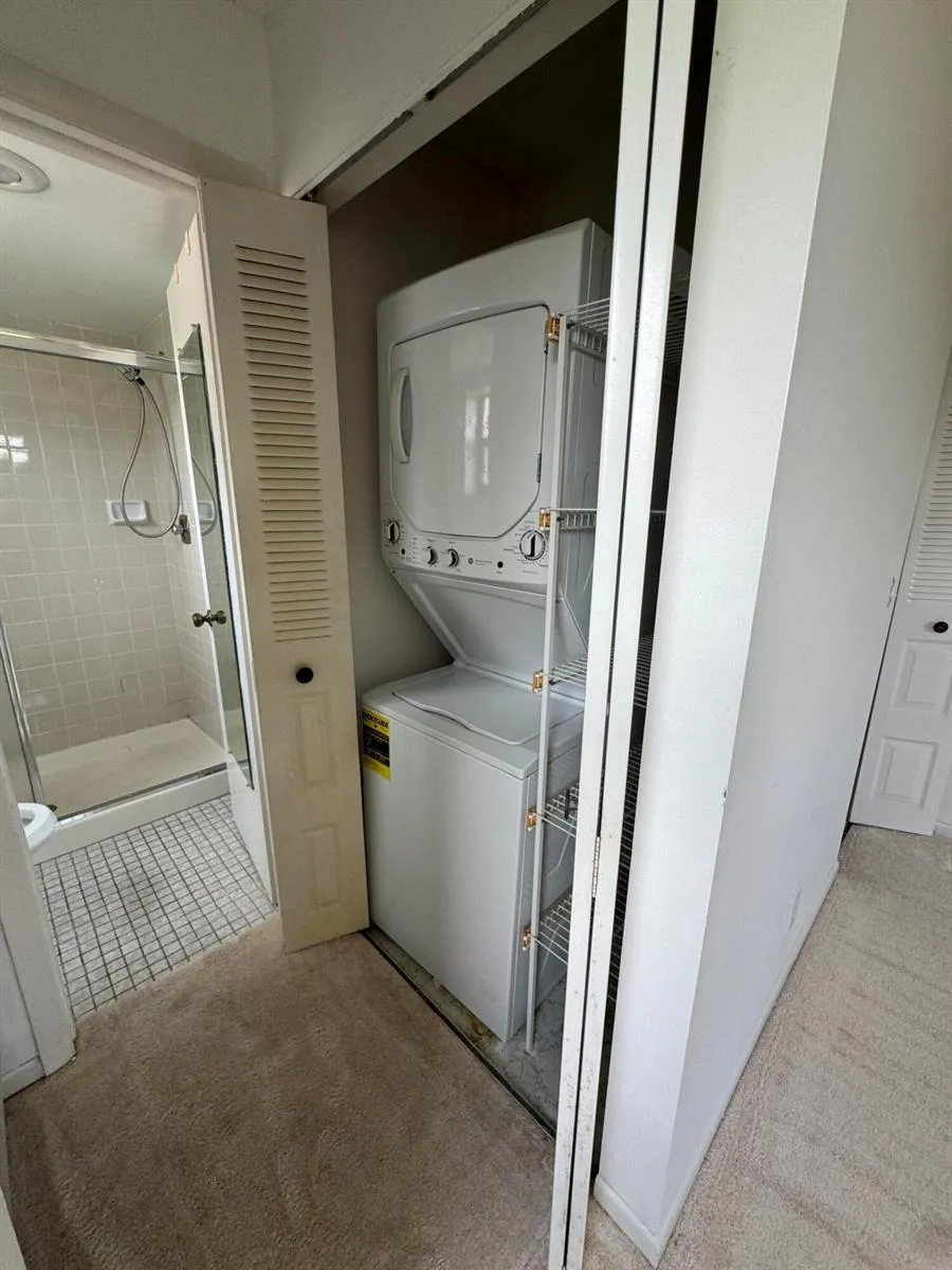 10304 Sunrise Lakes Blvd #312 Sunrise, FL 33322