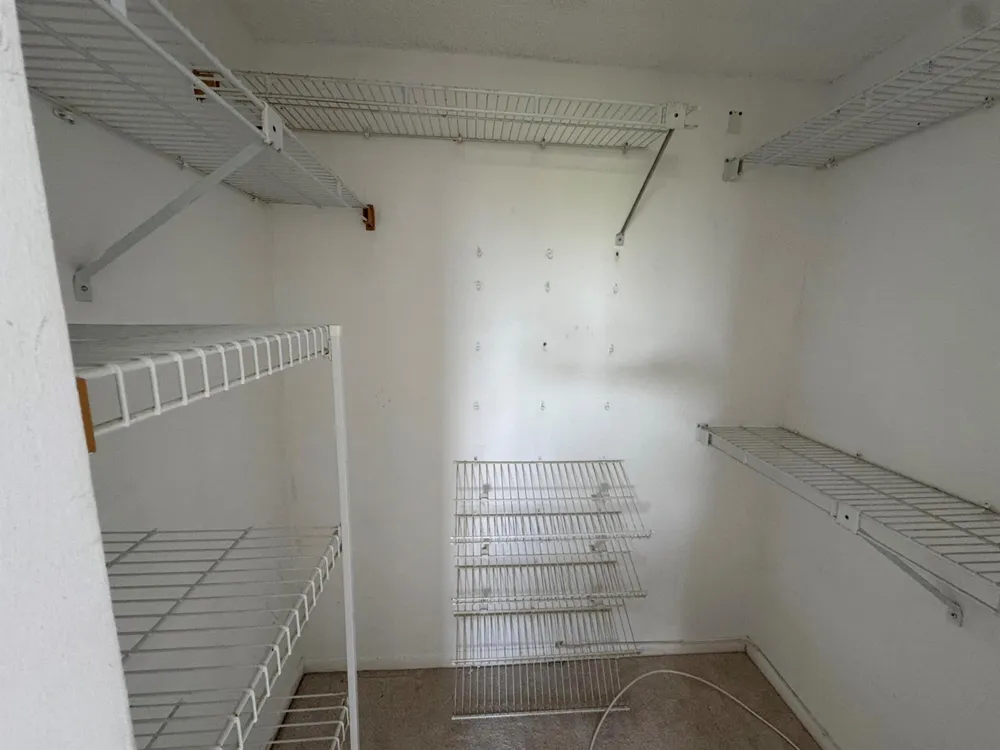 10304 Sunrise Lakes Blvd #312 Sunrise, FL 33322