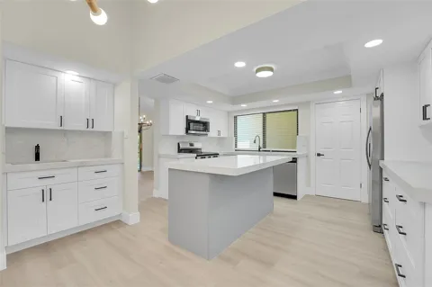 11457 Shady Oaks Lane