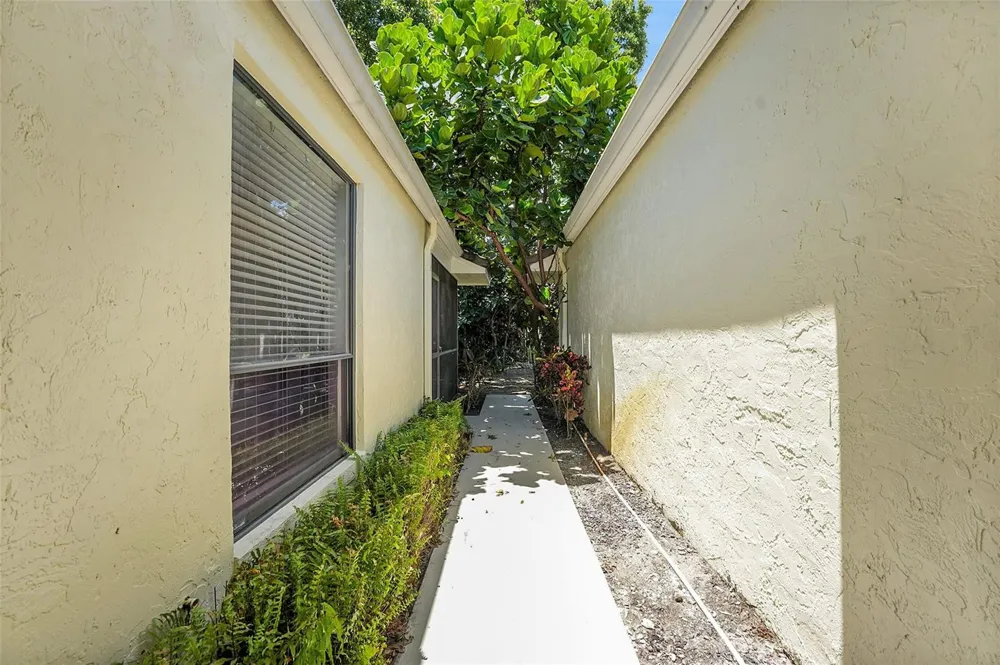 11457 Shady Oaks Lane North Palm Beach, FL 33408