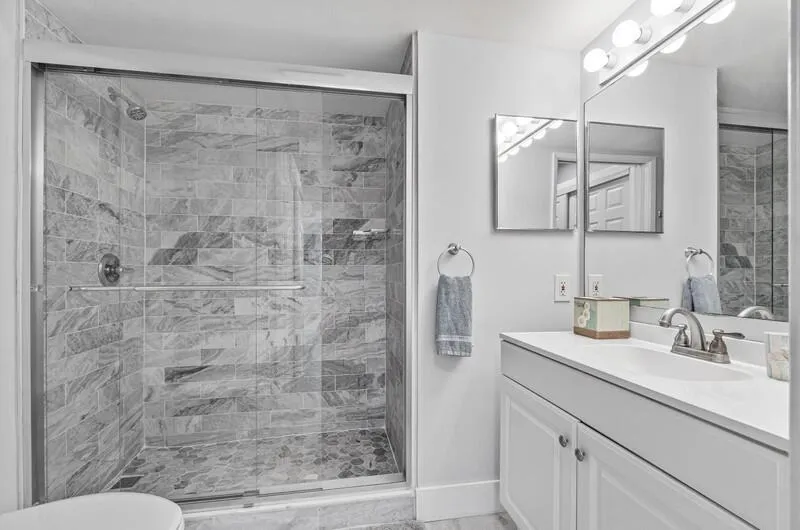 140 Yacht Club 107 Way #107 Hypoluxo, FL 33462