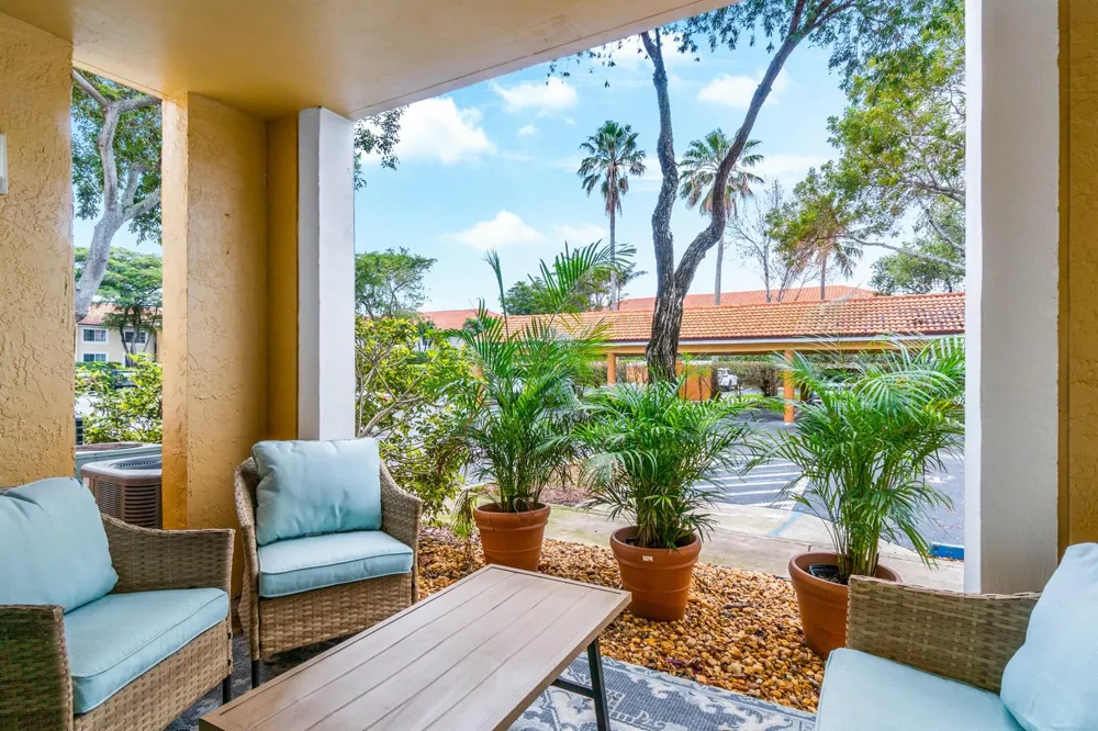140 Yacht Club 107 Way #107 Hypoluxo, FL 33462