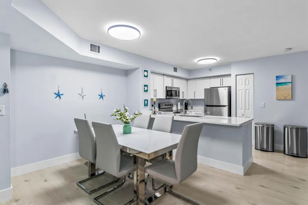 140 Yacht Club 107 Way #107 Hypoluxo, FL 33462