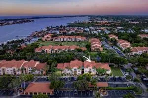 140 Yacht Club 107 Way #107 Hypoluxo, FL 33462