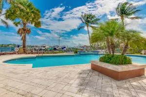 140 Yacht Club 107 Way #107 Hypoluxo, FL 33462