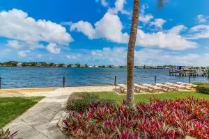 140 Yacht Club 107 Way #107 Hypoluxo, FL 33462