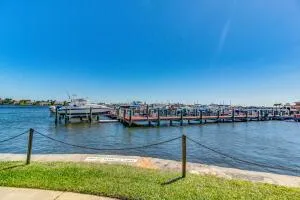 140 Yacht Club 107 Way #107 Hypoluxo, FL 33462