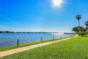 140 Yacht Club 107 Way #107 Hypoluxo, FL 33462