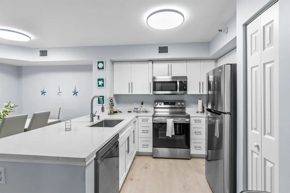 140 Yacht Club 107 Way #107 Hypoluxo, FL 33462