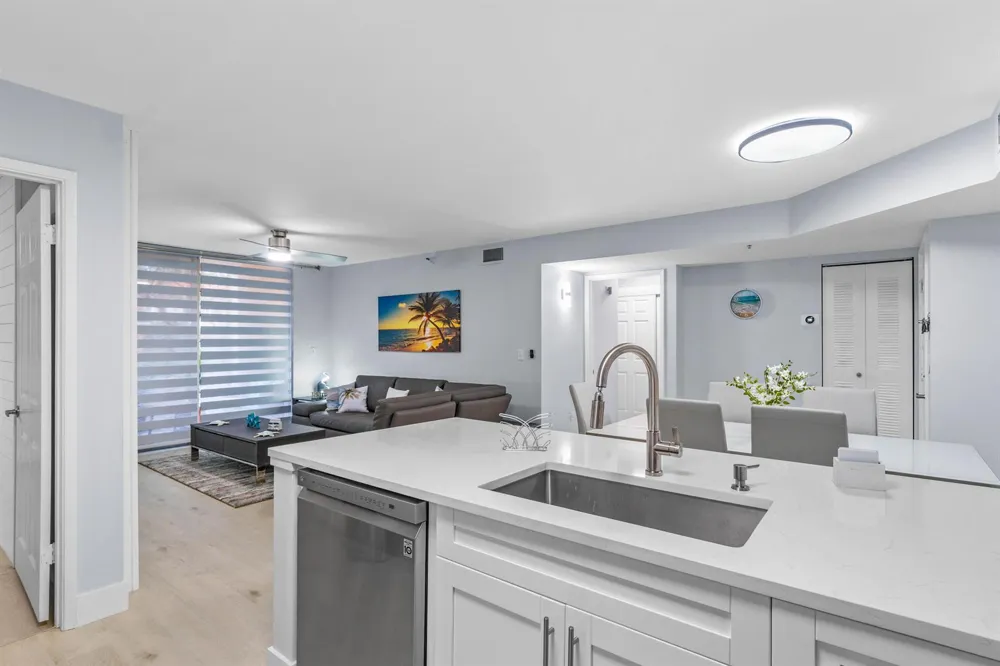 140 Yacht Club 107 Way #107 Hypoluxo, FL 33462